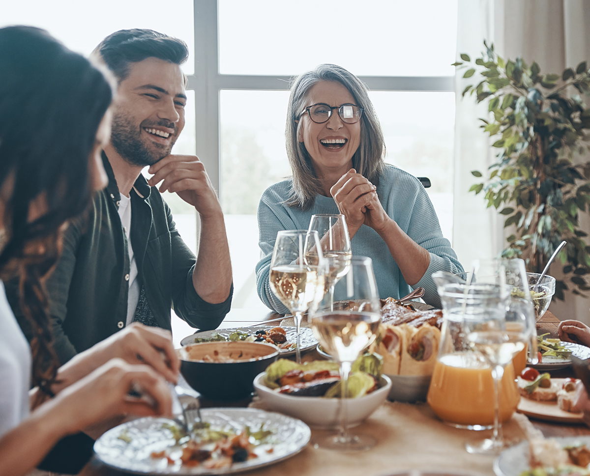 dinner-laugh